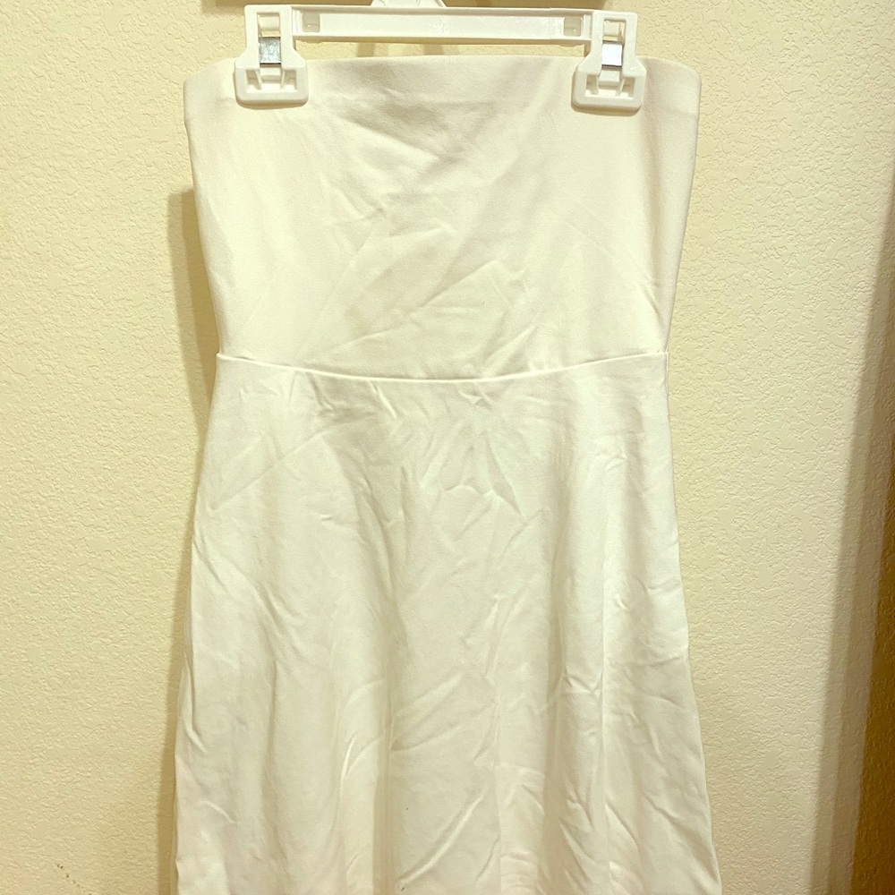 White strapless dress!